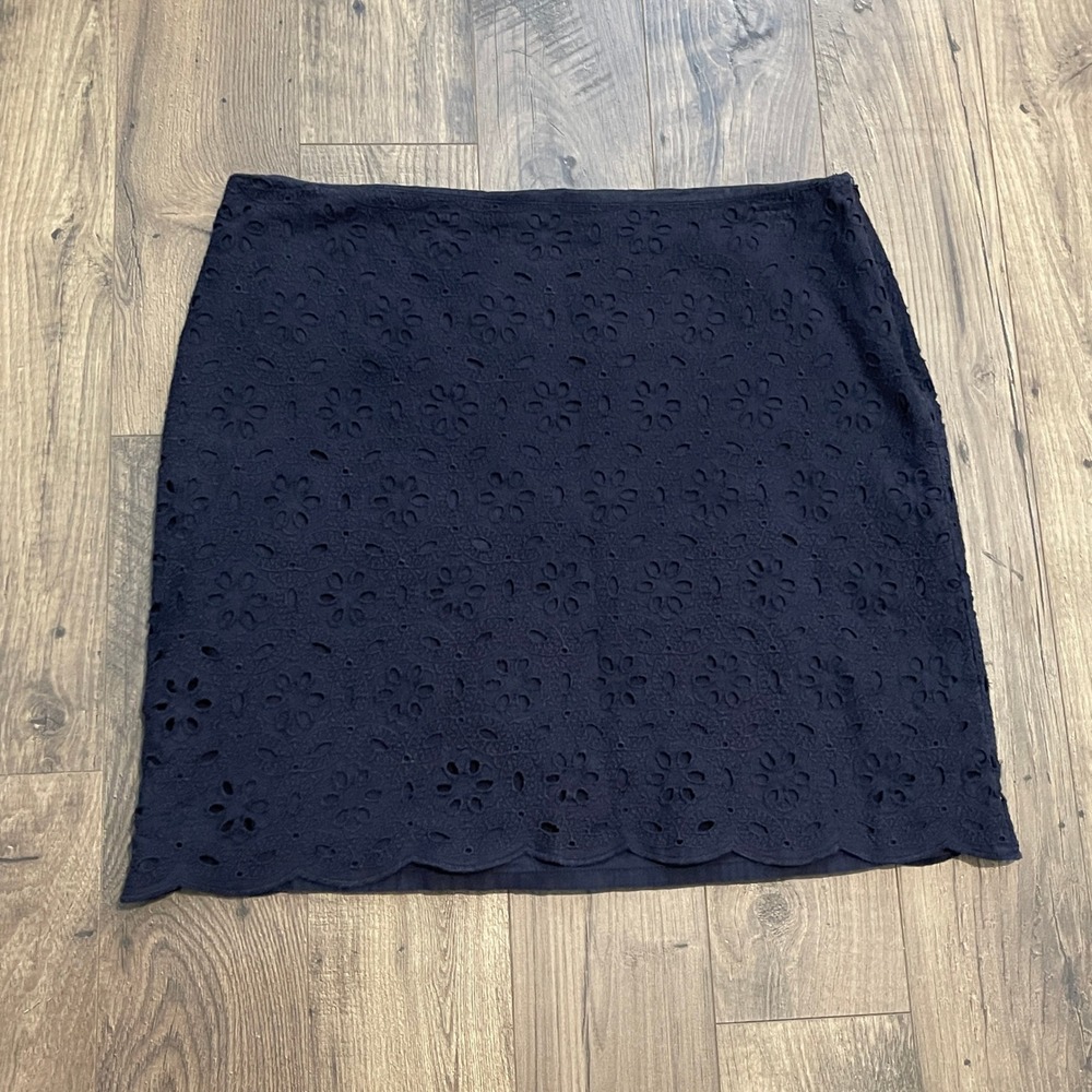 Talbots Navy Blue Floral Eyelet Cotton Scalloped Mini Skirt Size 16 VN5084